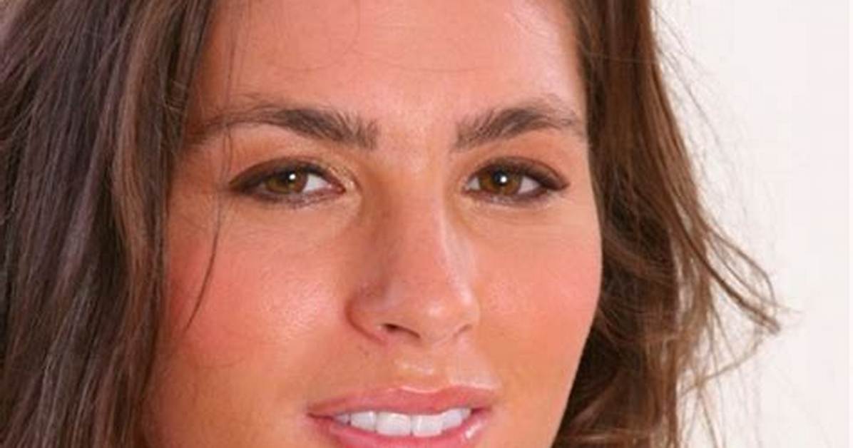 Naomi Russell Net Worth