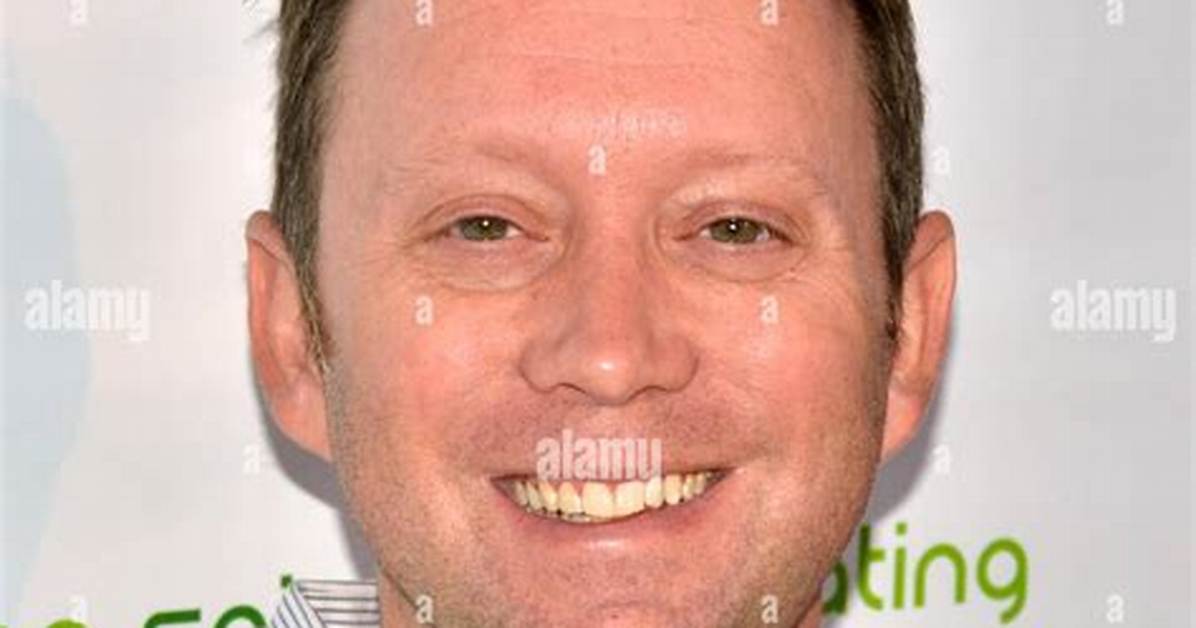 Oliver Robins Net Worth