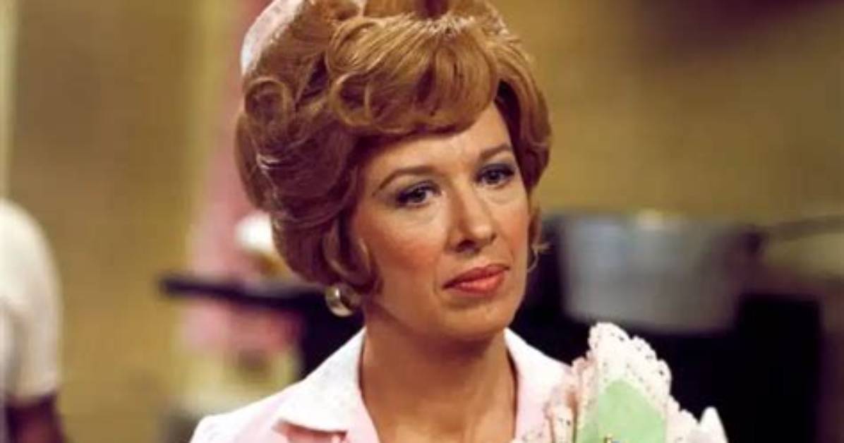 Polly Holliday Net Worth