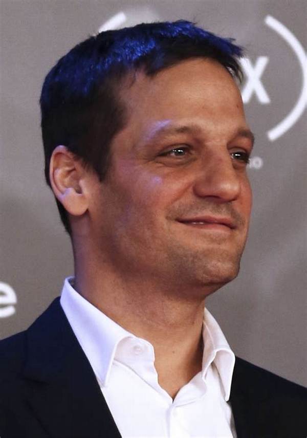 Rodrigo De La Serna Net Worth