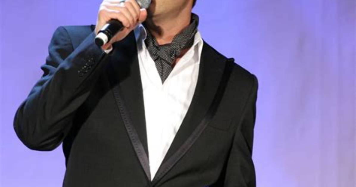 S%C3%A9Bastien Izambard Net Worth 1200. Jpg