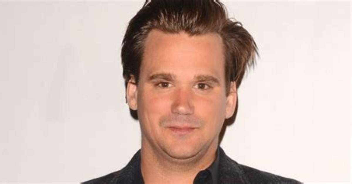 Sean Stewart Net Worth