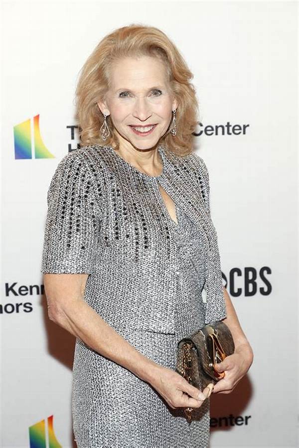 Shari Hiller Net Worth