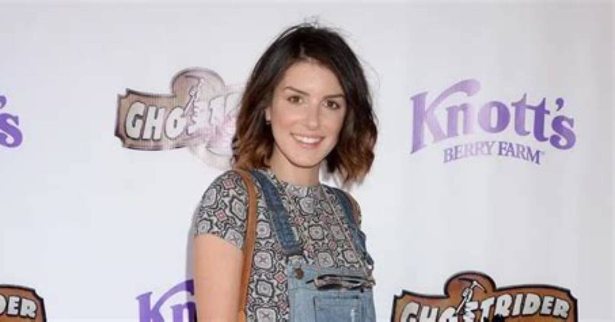 Shenae Grimes Net Worth, Husband, Age, Instagram