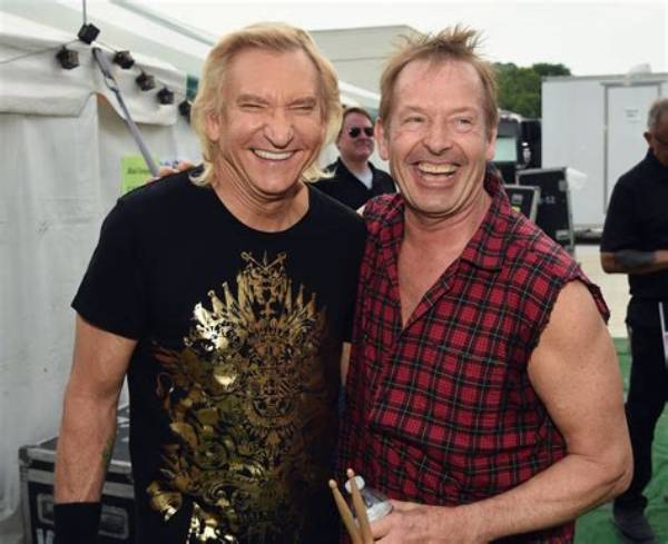 Simon Kirke Net Worth