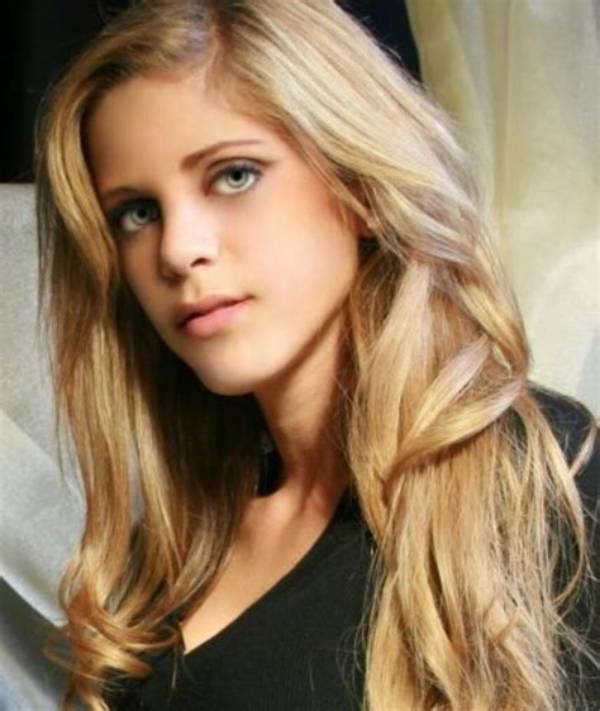 Stephanie Burd Net Worth