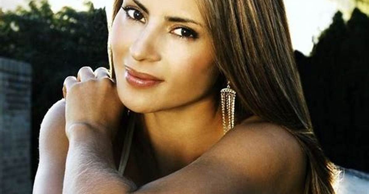 Tania G%C3%B3Mez Net Worth 1200. Jpg