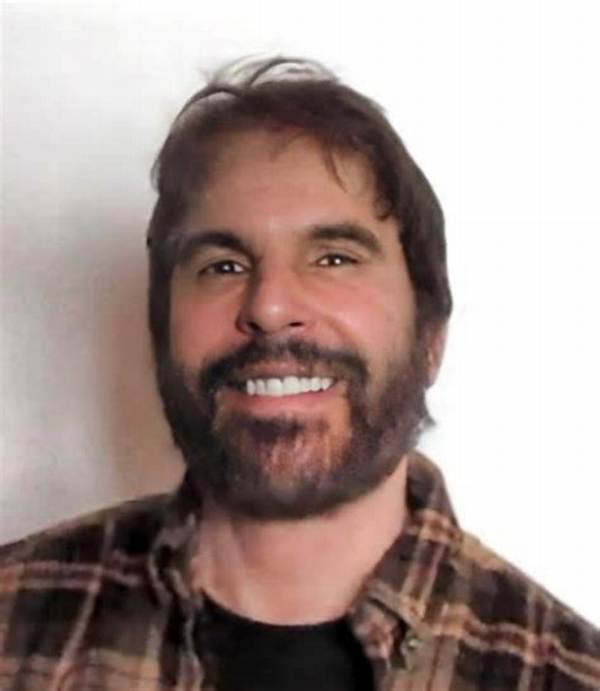 Thom Bierdz Net Worth