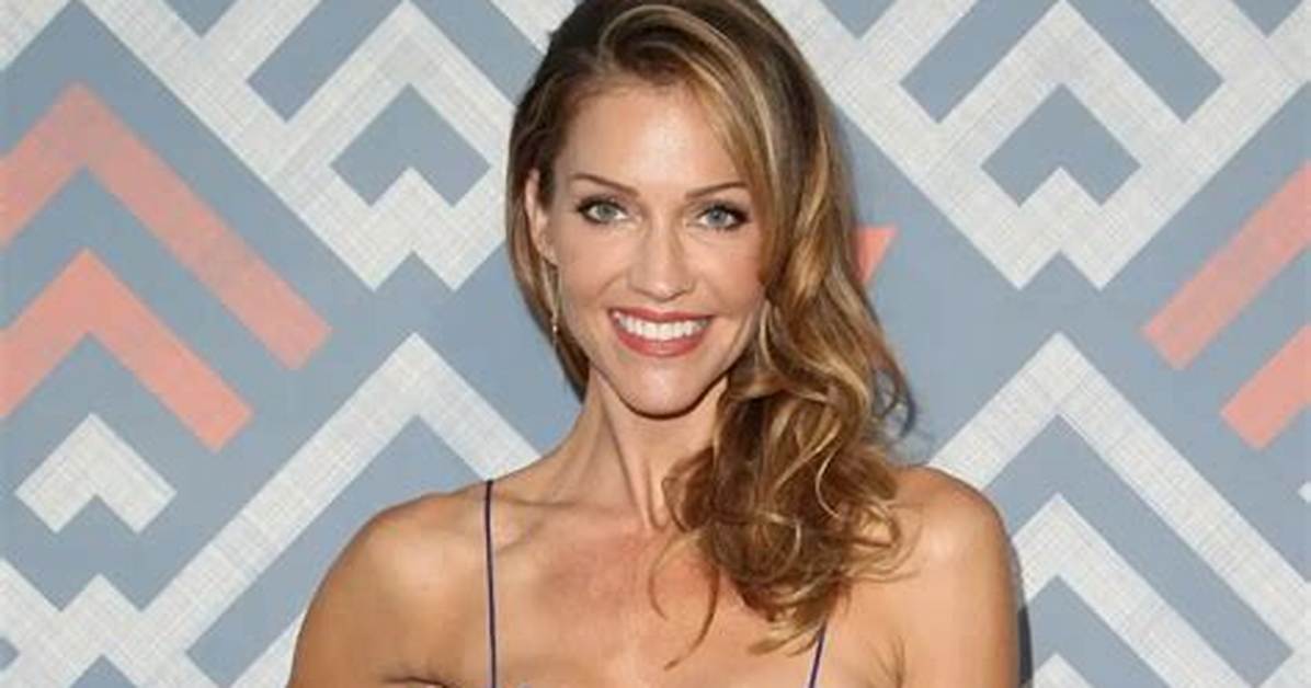 Tricia Helfer Net Worth