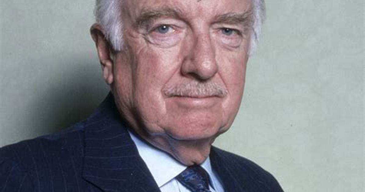 Walter Buckley Net Worth